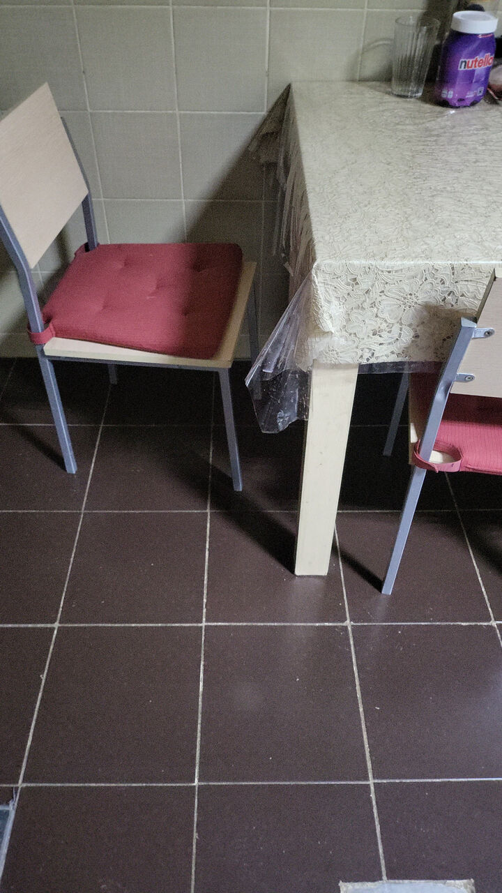 Riyadh, Household Items, SAR 140,  Dinning Table With 4 Chairs - 140 SAR