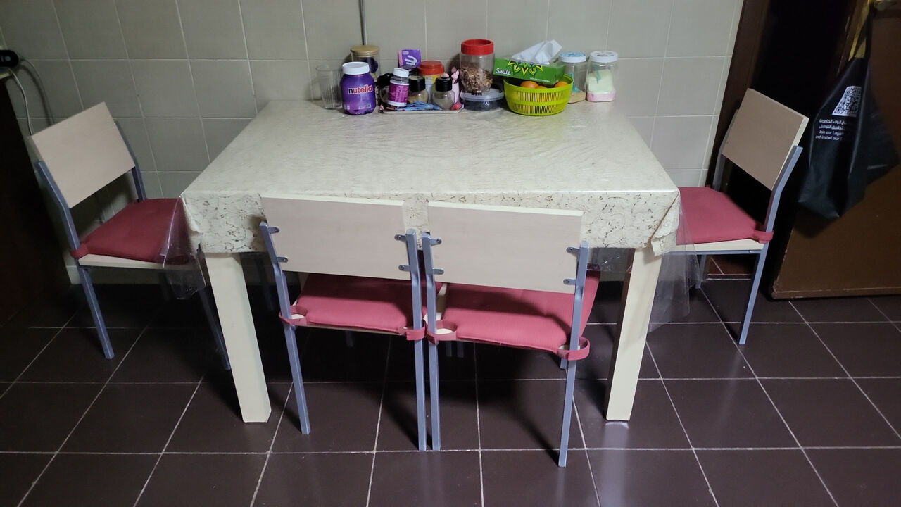 Riyadh, Household Items, SAR 140,  Dinning Table With 4 Chairs - 140 SAR