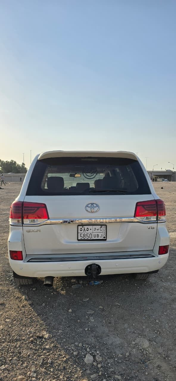 Riyadh, Vehicles, Cars & Trucks , SAR 120,  Toyota Land Cruiser 200,  2015,  Automatic,  300 KM,  Landcruiser