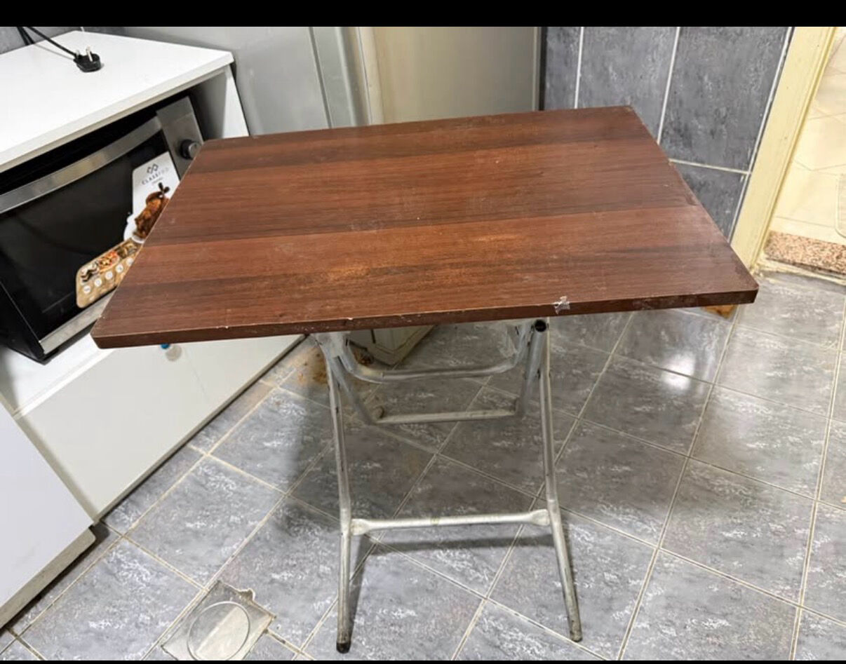 Al Aziziyah, Household Items, SAR 60,  Stove Table For Sale Jeddah Aziziyah Price Sar 60 Contact 0532839708
