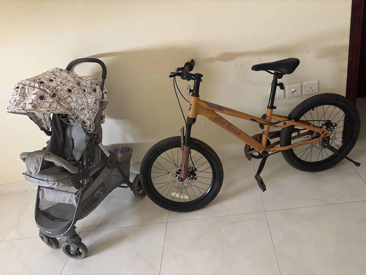 Rabigh, Bicycles, SAR 280,  Very New Kids Bicycle & Baby Pram Stroller
