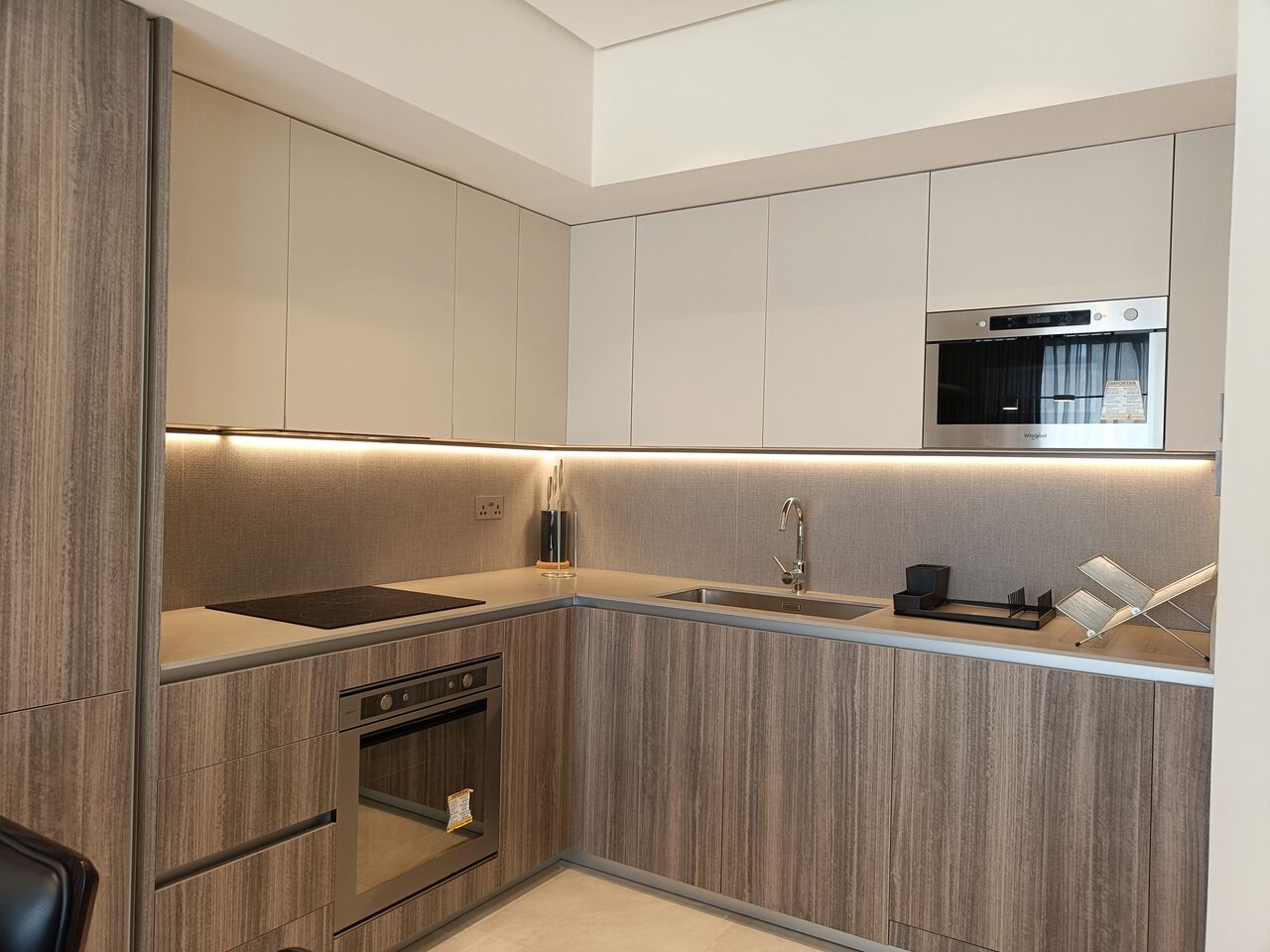 Adliya, Apartments, Flats, Houses & Villas, BHD 650/month,  Furnished,  2 BR,  180 Sq. Meter,  Fully Furnished Luxurious 2bhk With Ewa