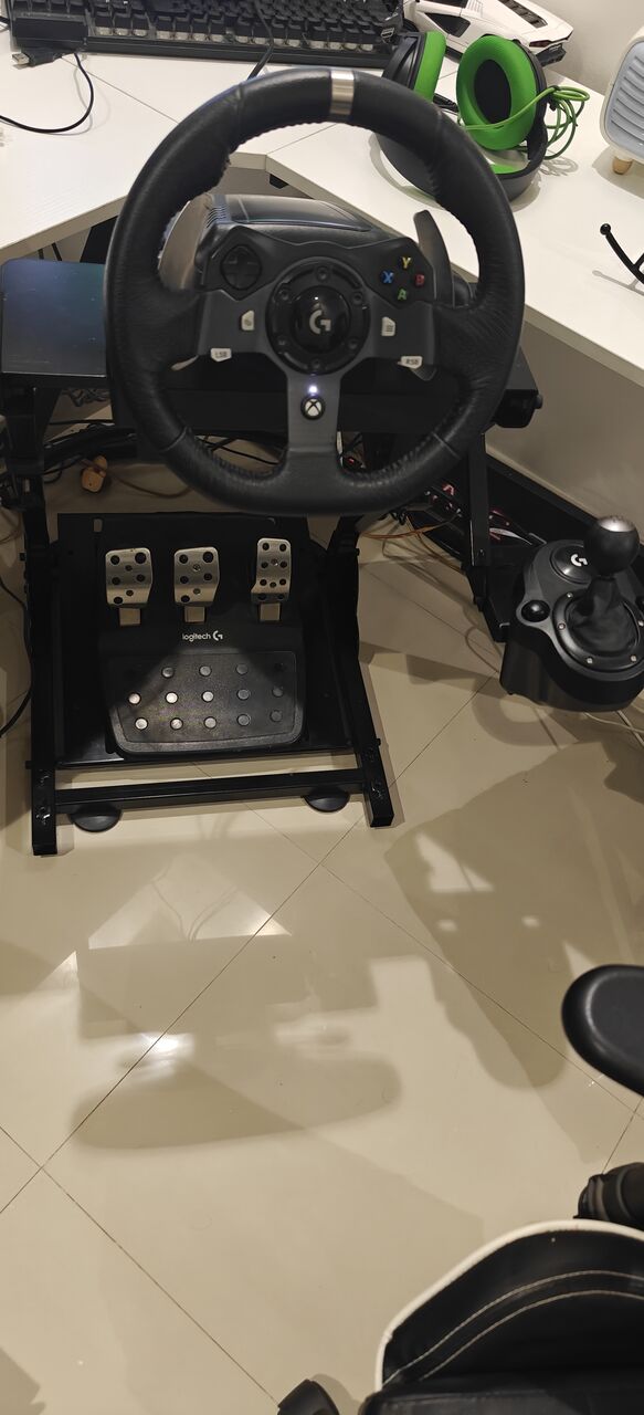 Riyadh, Electronics, SAR 4000,  Xbox X Series, Logitech G920, Benq Mobiuz, Steering Rig