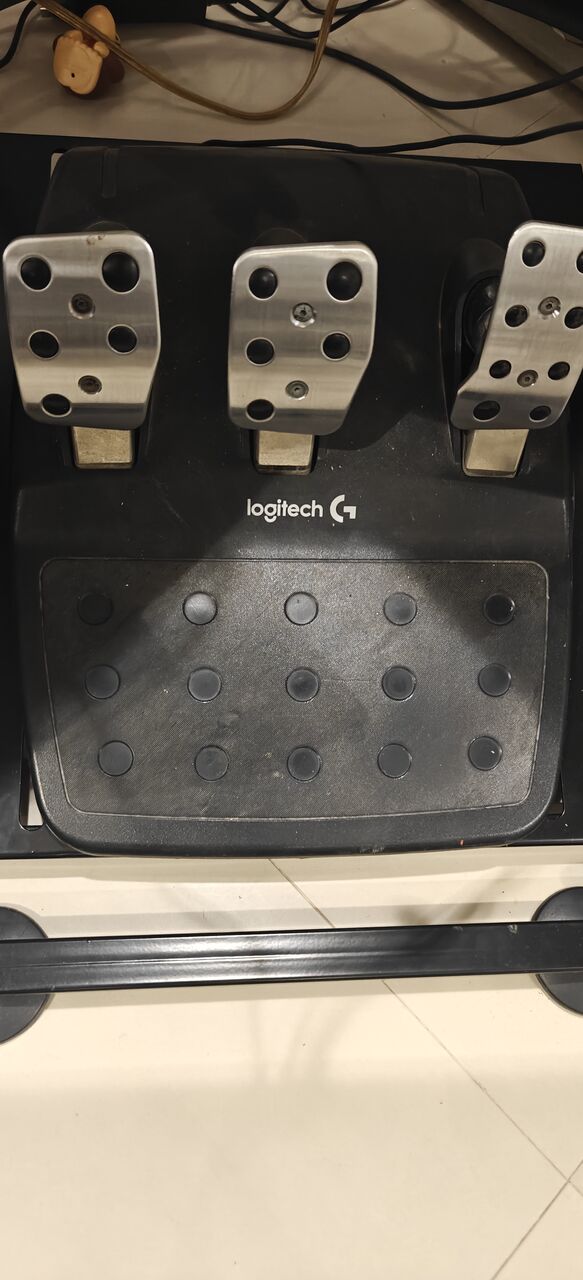 Riyadh, Electronics, SAR 4000,  Xbox X Series, Logitech G920, Benq Mobiuz, Steering Rig