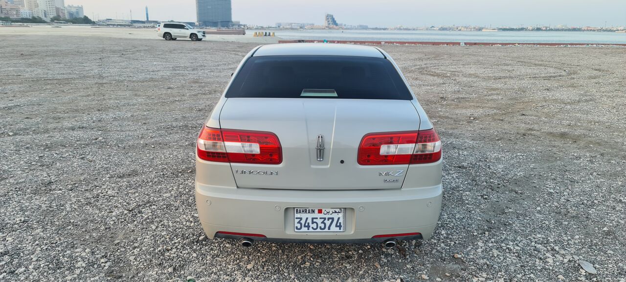 Juffair, Vehicles, Cars & Trucks , BHD 1350,  Lincoln MKZ,  2008,  Automatic,  65000 KM,   Full Option 65000km Only Instalments Option Available