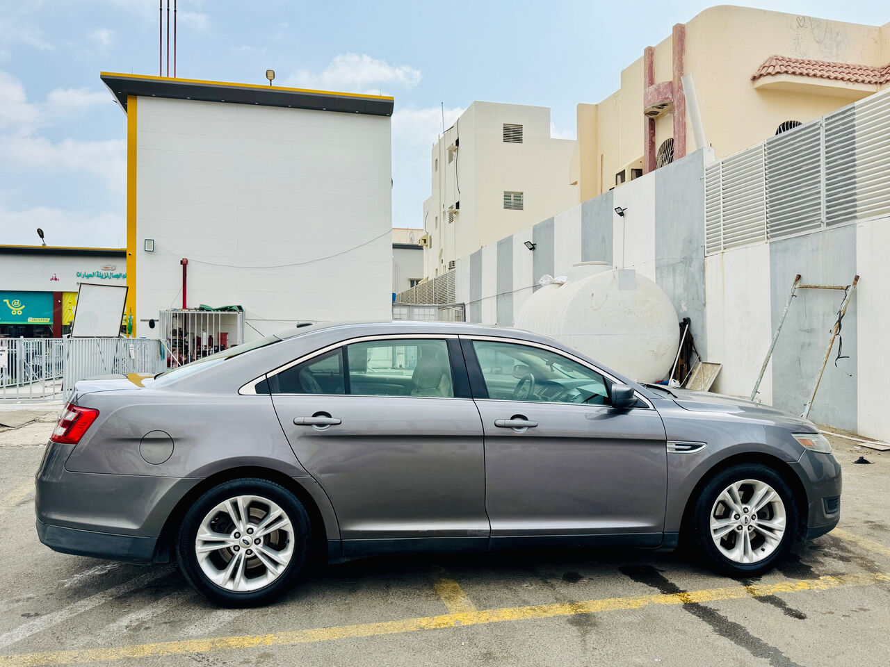 Riyadh, Vehicles, Cars & Trucks , SAR 39500,  Ford Taurus,  2013,  Automatic,  269000 KM,  Aramco Employee