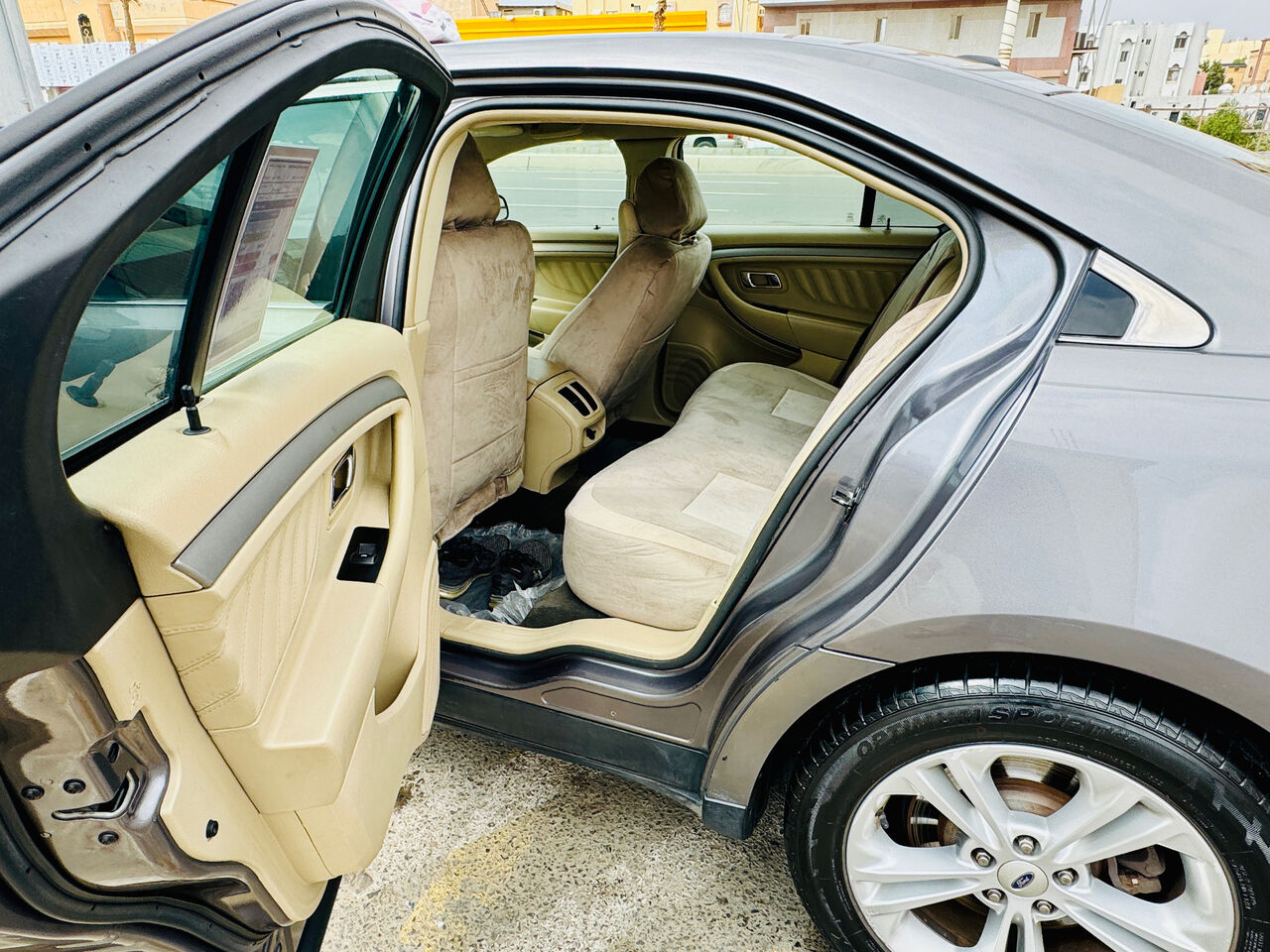 Riyadh, Vehicles, Cars & Trucks , SAR 39500,  Ford Taurus,  2013,  Automatic,  269000 KM,  Aramco Employee