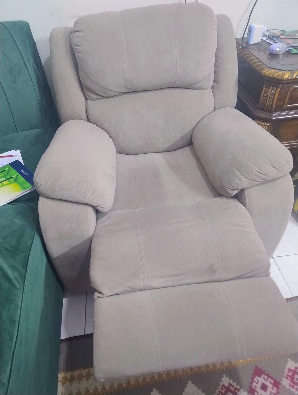 Manfuha Al-Jadidah, Furniture, SAR 480,  Recliner Sofa Single Rarely Used Jush Lyk New Super Comfortable