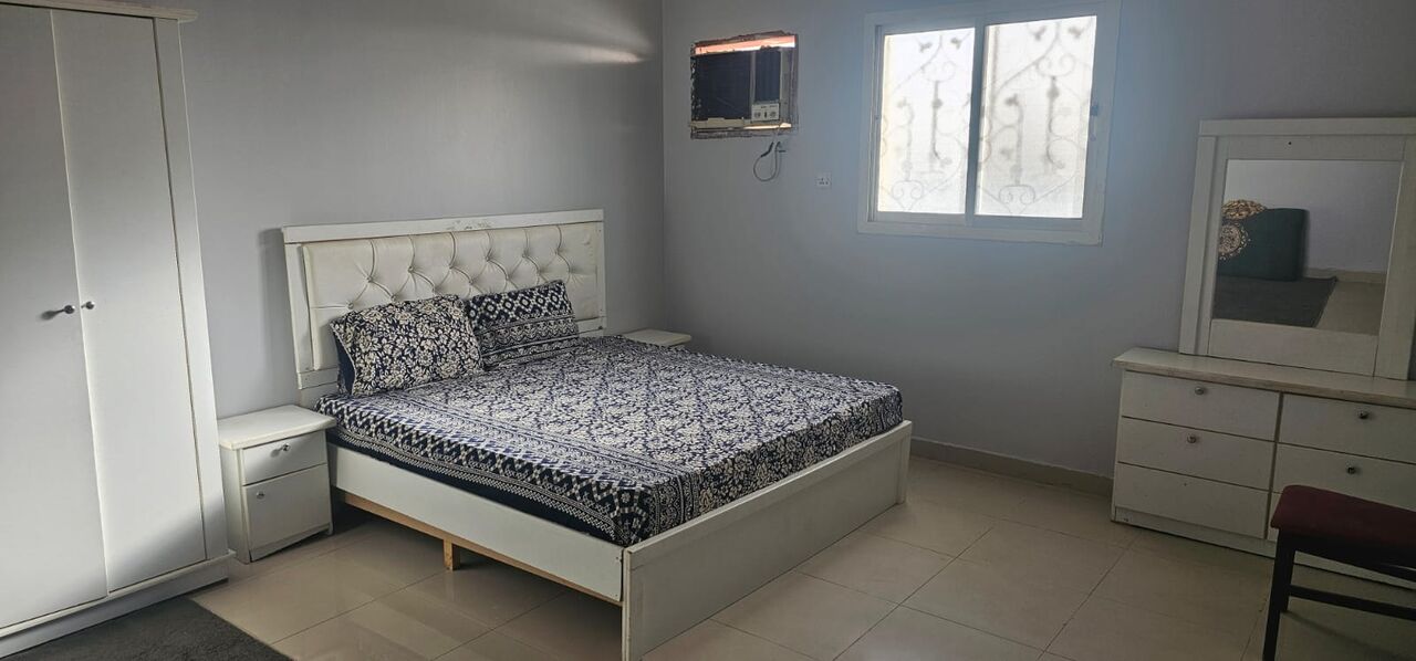 Dhahrat Laban, Apartments, Flats, Houses & Villas, SAR 2000/month,  1 BR,  FAMILY APARTMENT AVAILABLE FOR RENT- Suitable For A Small Family Or A Single Lady