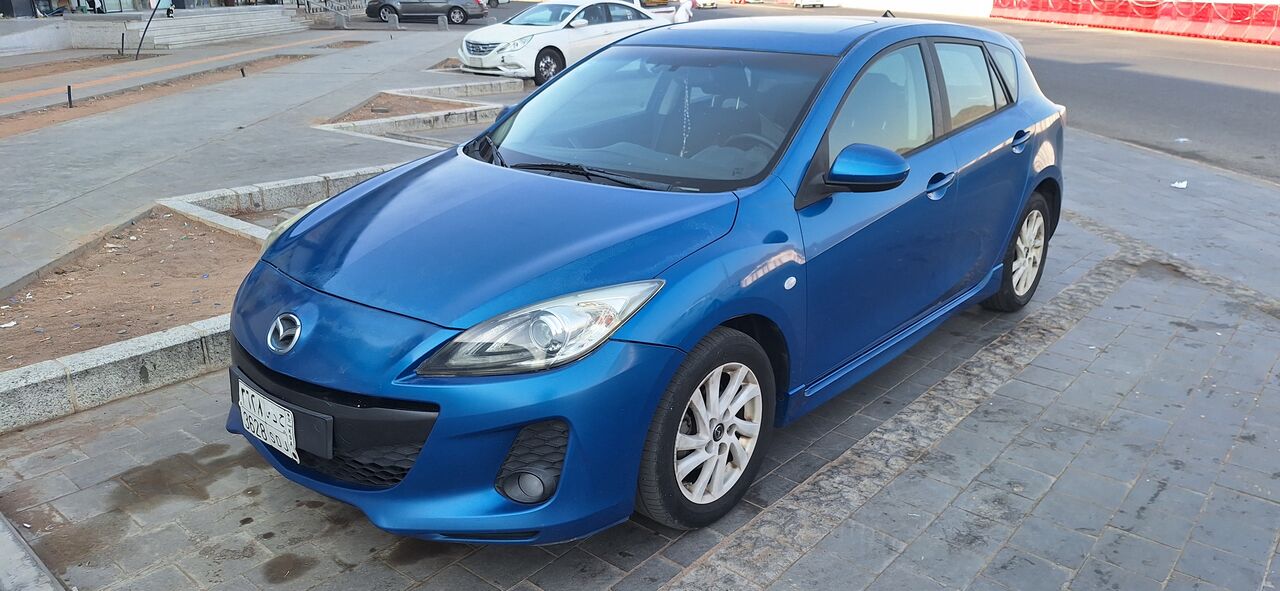 Madinah, Vehicles, Cars & Trucks , SAR 20000,  Mazda 3,  2013,  Automatic,  247000 KM,    Full Option Hatchback Clean
