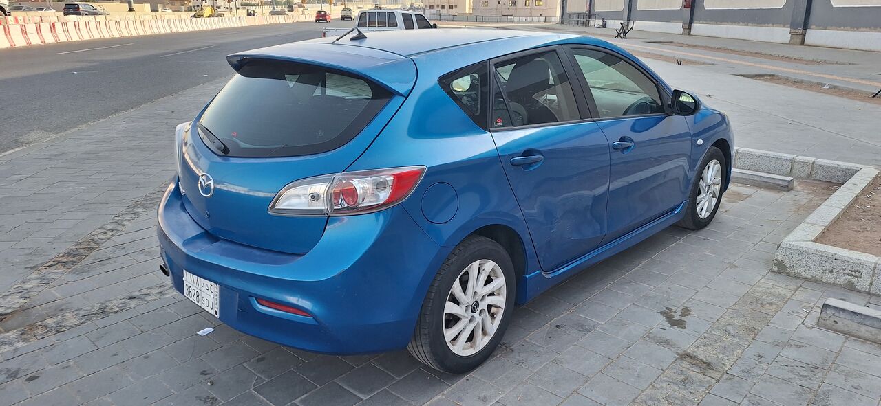 Madinah, Vehicles, Cars & Trucks , SAR 20000,  Mazda 3,  2013,  Automatic,  247000 KM,    Full Option Hatchback Clean