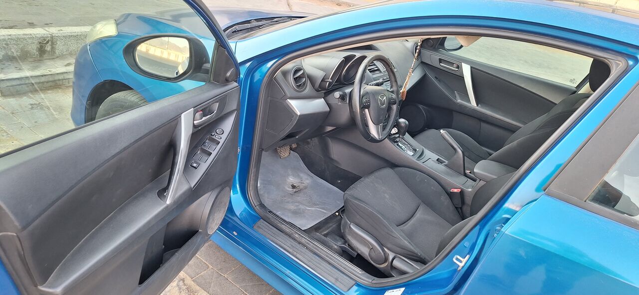 Madinah, Vehicles, Cars & Trucks , SAR 20000,  Mazda 3,  2013,  Automatic,  247000 KM,    Full Option Hatchback Clean