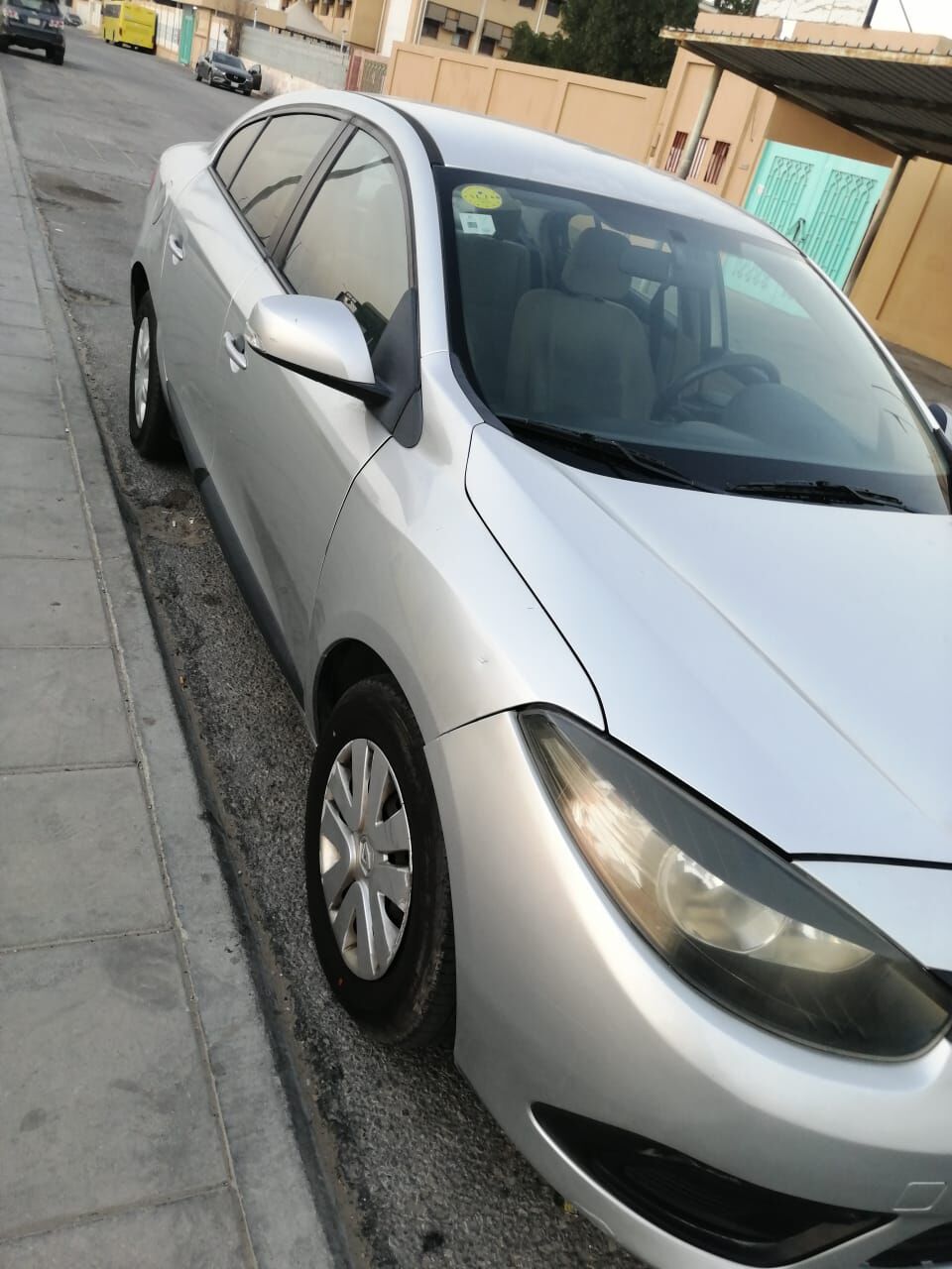 Riyadh, Vehicles, Cars & Trucks , SAR 22000,  Renault Fluence,  2015,  Automatic,  220000 KM,   Model  ()