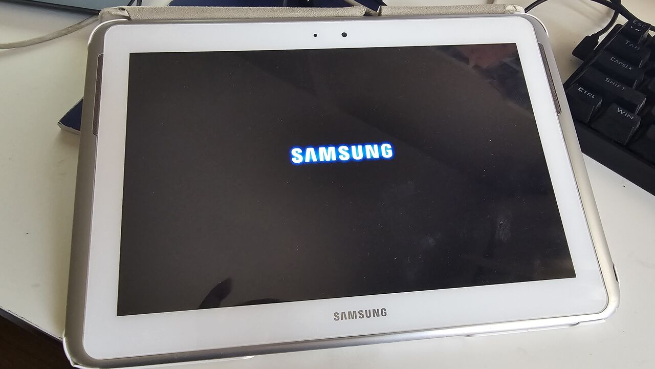 Riyadh, Electronics, SAR 50,  Galaxy Note 10.1 Up For Sale