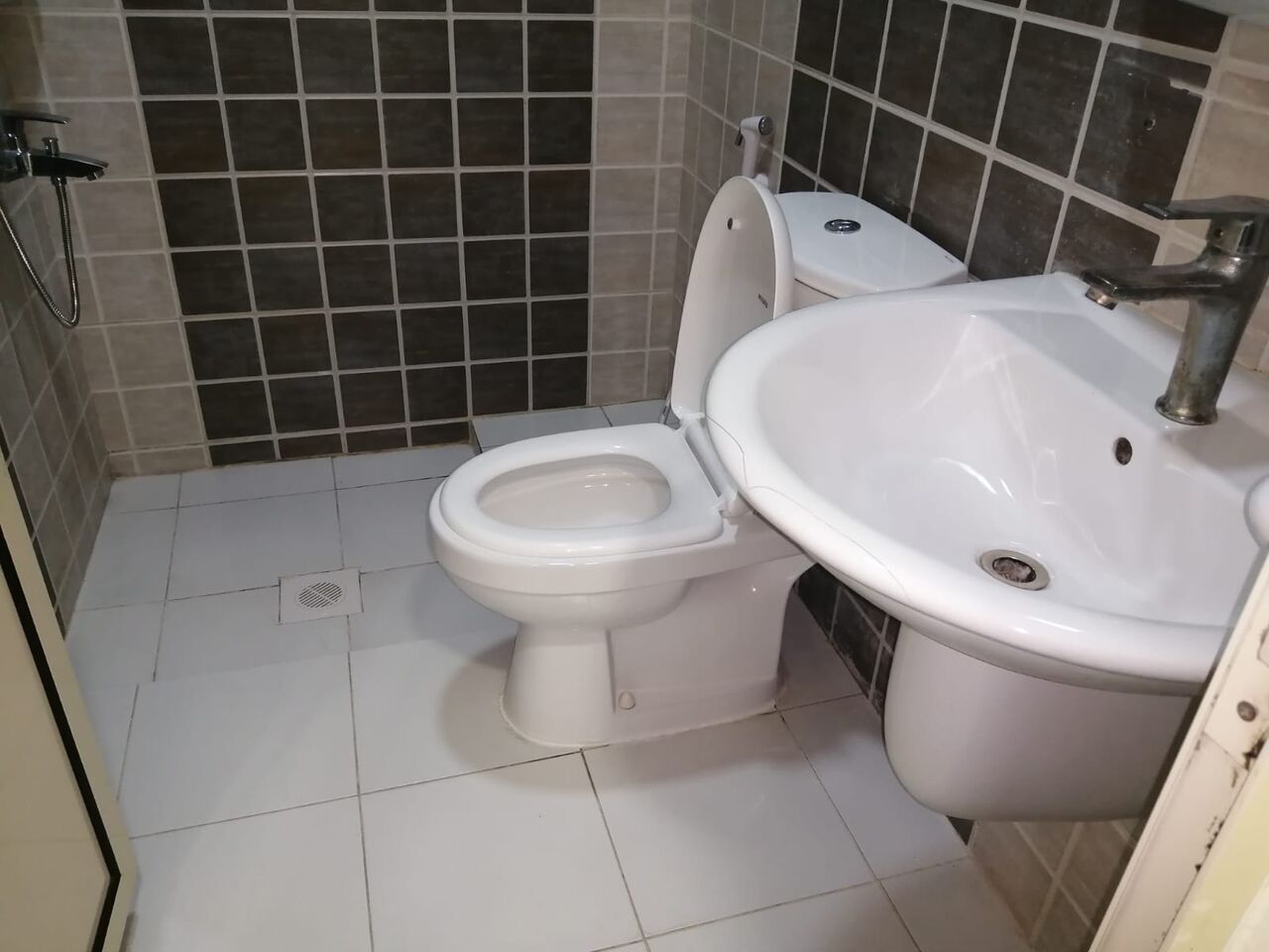 Tubli, Apartments, Flats, Houses & Villas, BHD 160/month,  1 BR,  60 Sq. Meter,  #ForRent: Residential Apartment (1 Bedroom + Living Room) In The Tubli Area, Near The Tubl