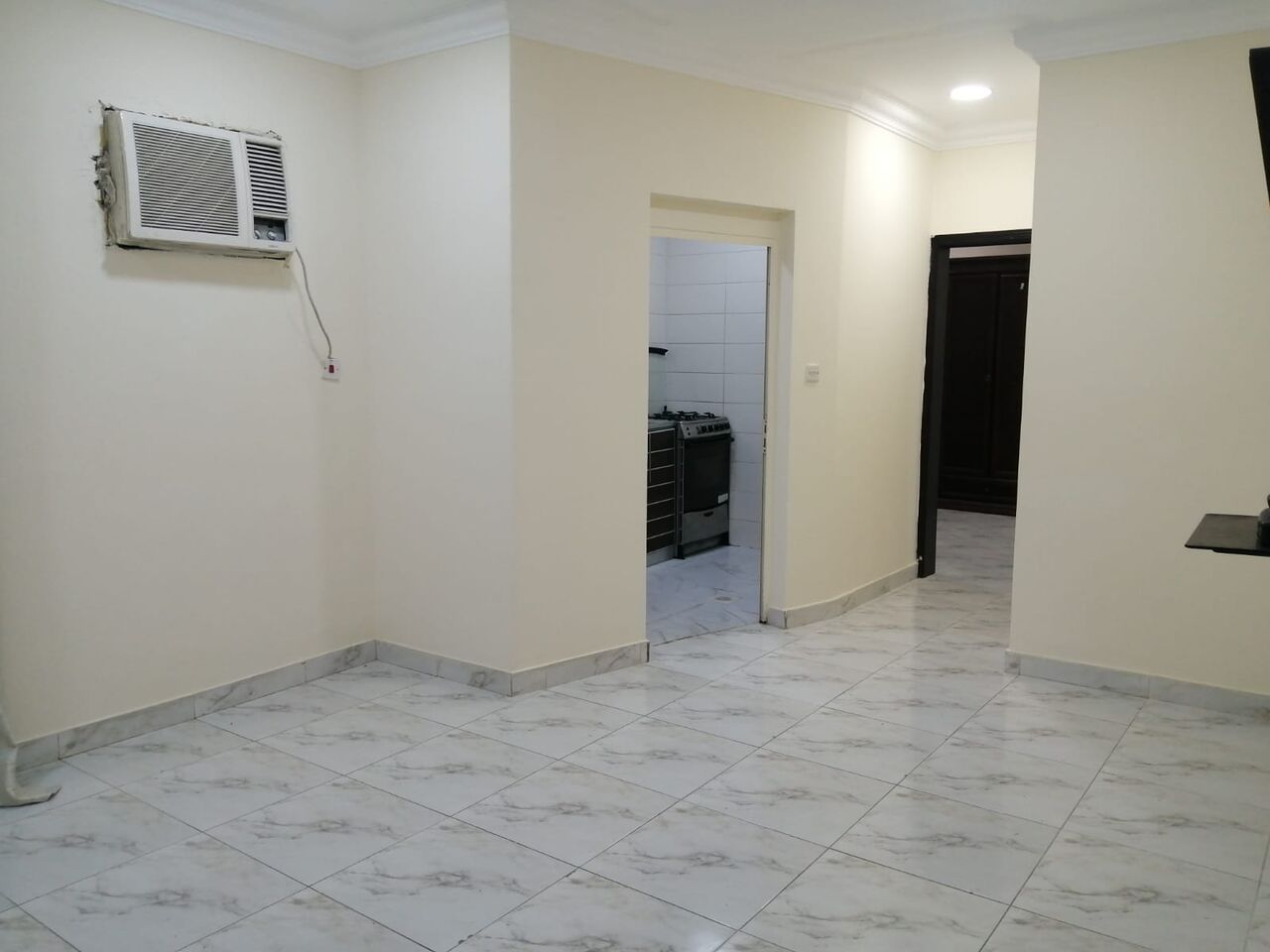 Tubli, Apartments, Flats, Houses & Villas, BHD 160/month,  1 BR,  35 Sq. Meter,  Appartement For Rent In Tubli Area Near Walkway
