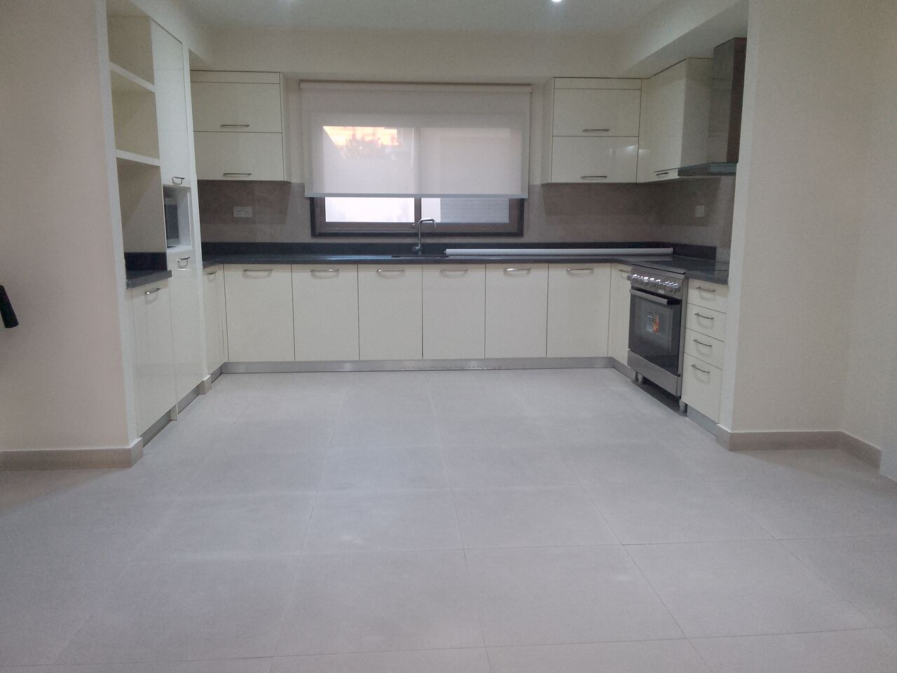 Tubli, Villas, BHD 1200,  7 Bedrooms Private Villa For Rent