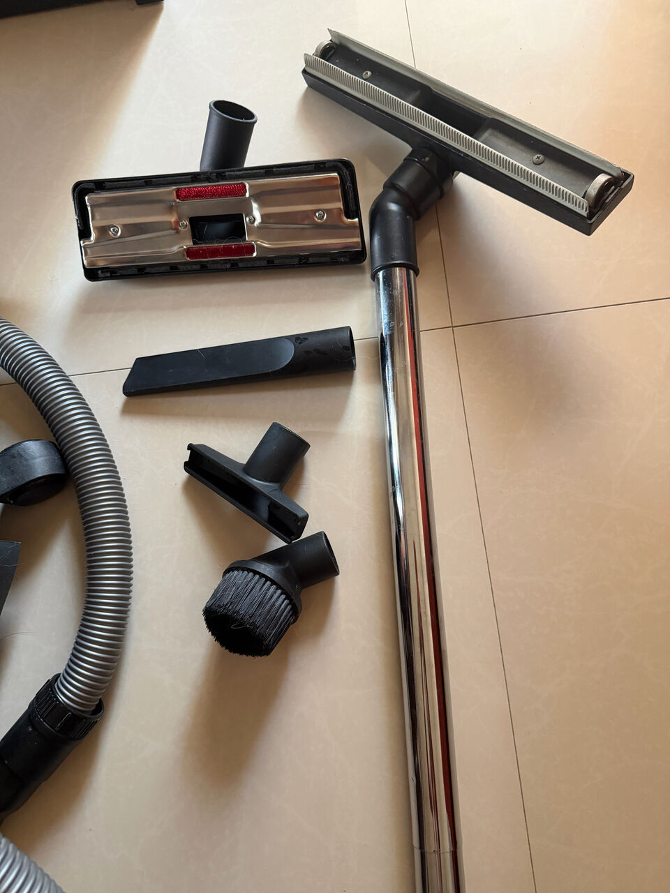 Mahooz, Appliances, BHD 29,  🚨 URGENT SALE – VACUUM CLEANER!