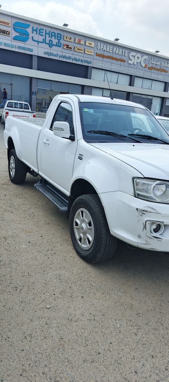 Jeddah, Vehicles, Cars & Trucks , SAR 30000,  TATA HILUX,  2023,  Manual,  100146 KM,   SINGLE DOOR MENT CONDITION  GEAR