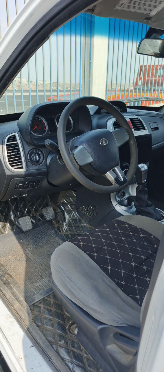 Jeddah, Vehicles, Cars & Trucks , SAR 30000,  TATA HILUX,  2023,  Manual,  100146 KM,   SINGLE DOOR MENT CONDITION  GEAR