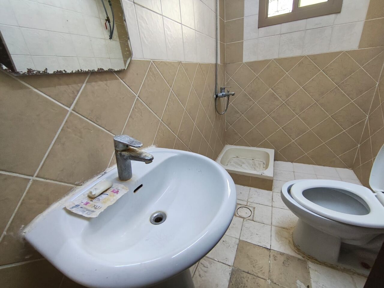 Manama, Apartments, Flats, Houses & Villas, BHD 130/year,  1 BR,  Ras Ruman:- Studio Flat On Rent With Ewa..