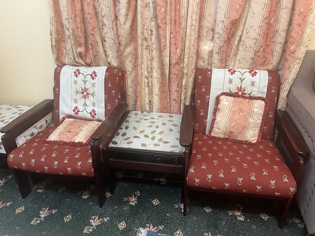 Jeddah, Furniture, SAR 700,  Sofa Set 7 Seaters With 1 Front Table And 2Coffee Tables