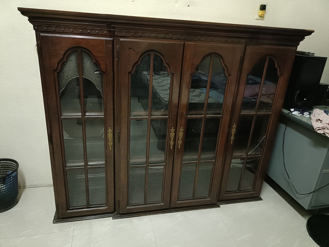 Jubail, Furniture, Free Of Cost 4 Door Showcase