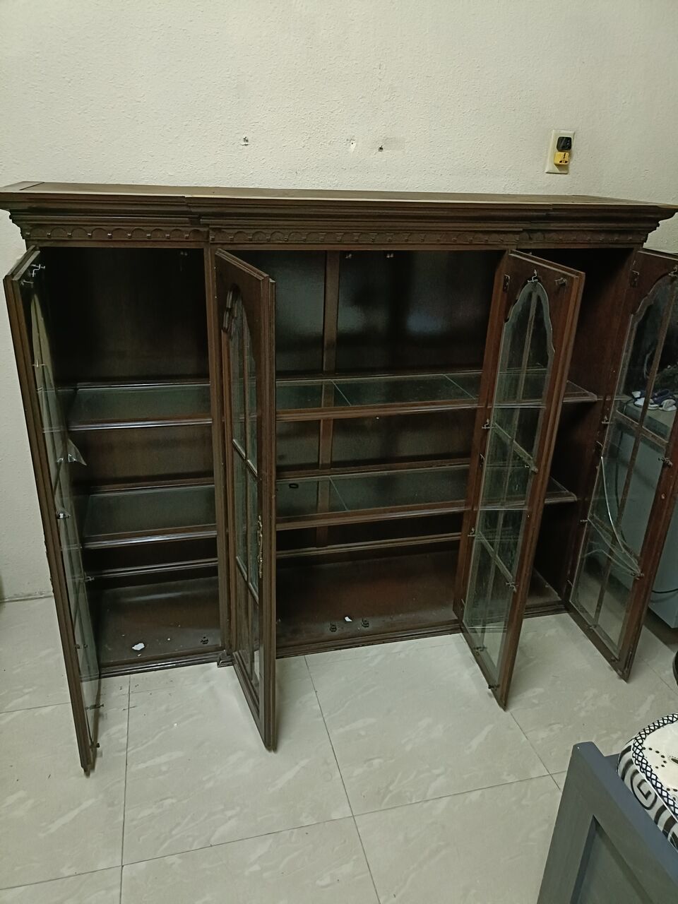 Jubail, Furniture, Free Of Cost 4 Door Showcase