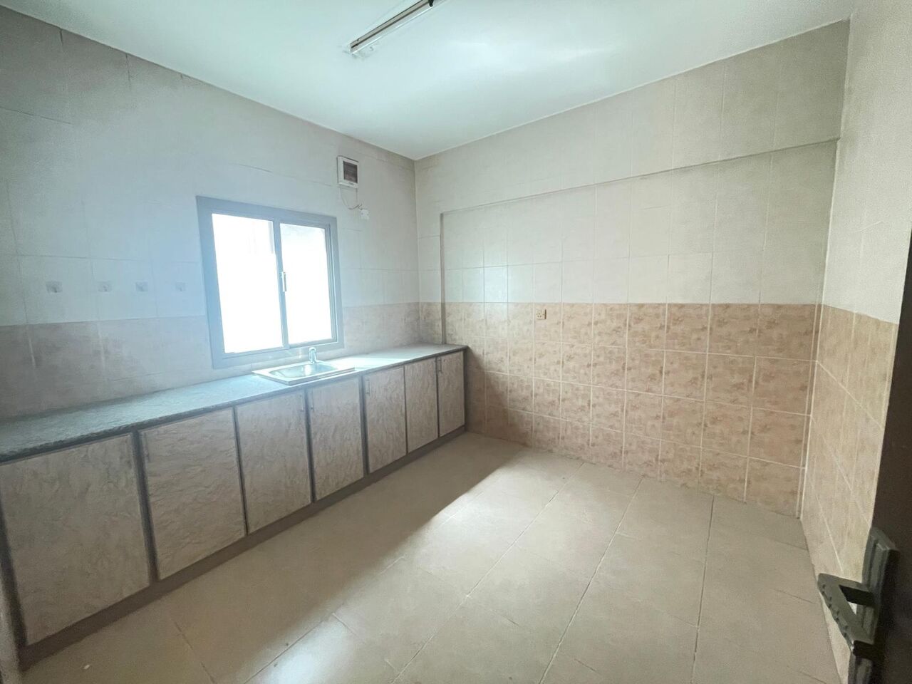 Salmabad, Apartments, Flats, Houses & Villas, BHD 170/month,  1 BR,  1 Bedroom In Salmabad With Ewa