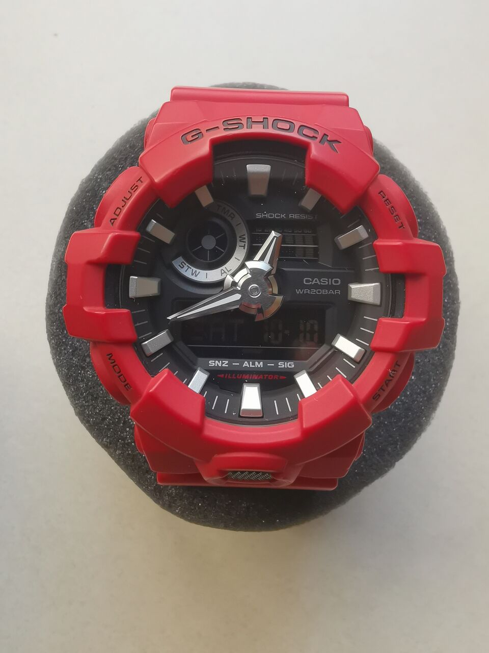 Manama, Watches, BHD 18,  Casio G SHOCK Model GA 700 4A Color RED