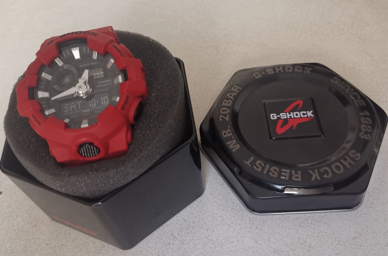 Manama, Watches, BHD 18,  Casio G SHOCK Model GA 700 4A Color RED