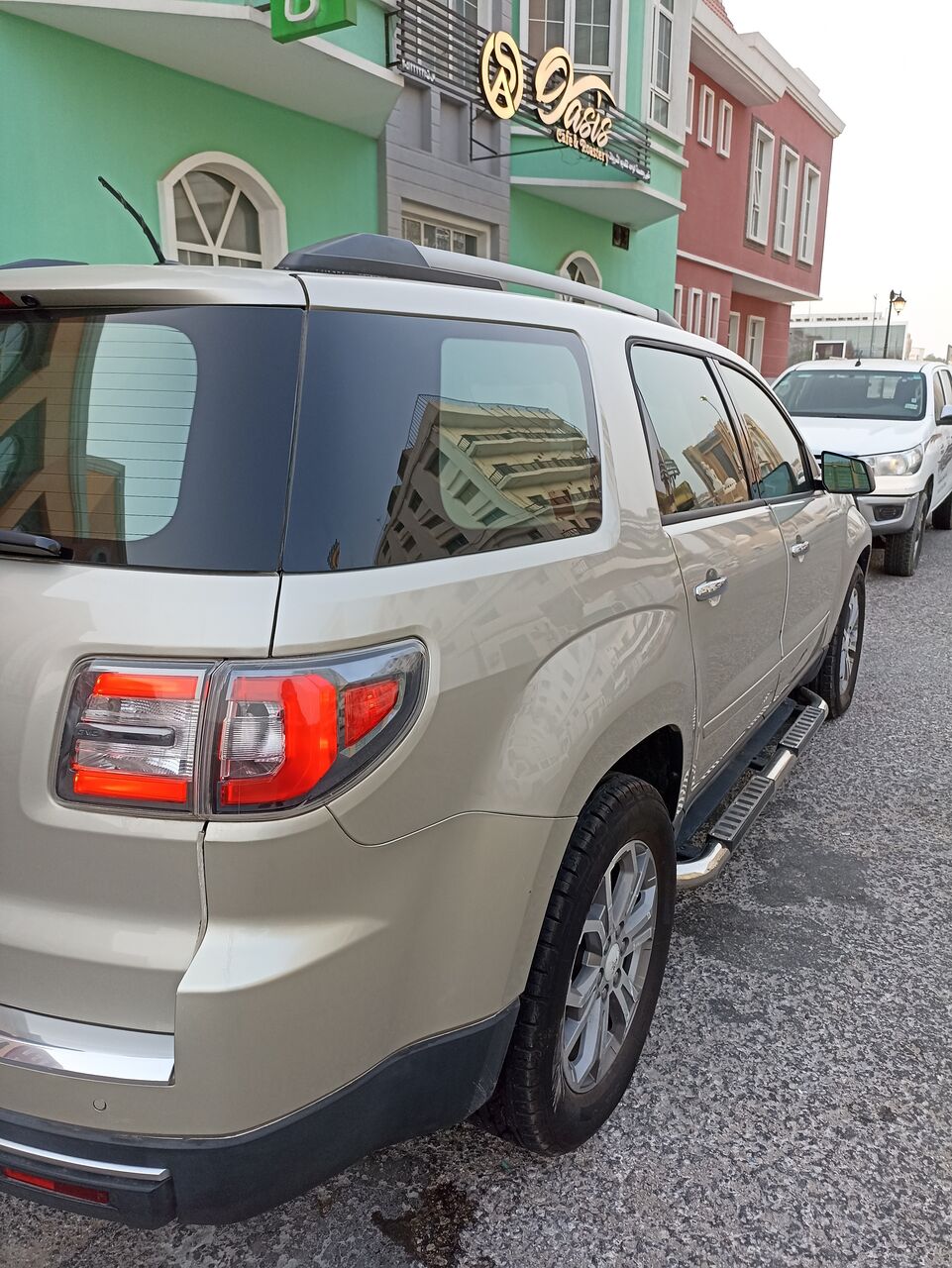 Khobar, Vehicles, Cars & Trucks , SAR 25000,  Gmc Acadia,  2013,  Automatic,  180000 KM,    MID OPTION