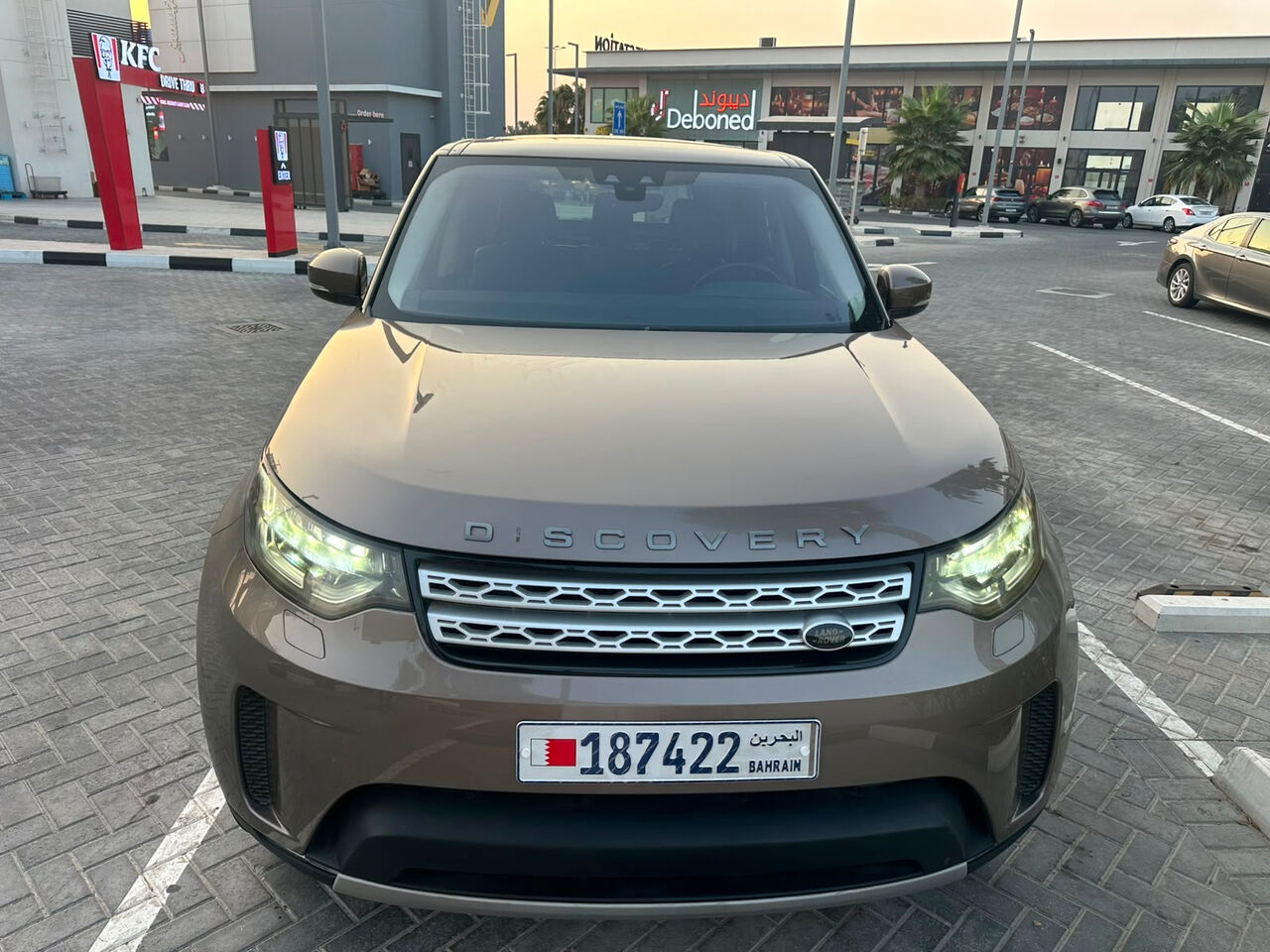 Manama, Vehicles, Cars & Trucks , BHD 6200,  Land Rover Discovery,  2017,  Automatic,  17000 KM,