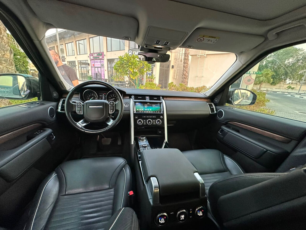 Manama, Vehicles, Cars & Trucks , BHD 6200,  Land Rover Discovery,  2017,  Automatic,  17000 KM,