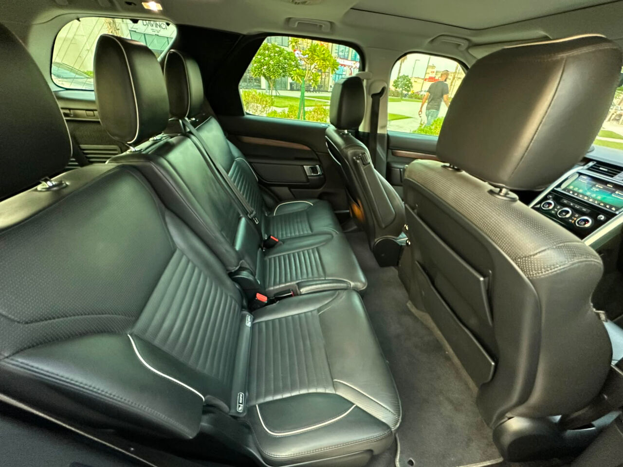 Manama, Vehicles, Cars & Trucks , BHD 6200,  Land Rover Discovery,  2017,  Automatic,  17000 KM,