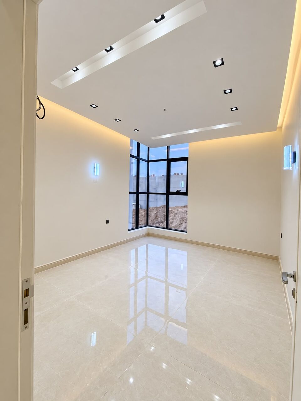 Madinah, Real Estate For Sale, SAR 600000,  2 BR,  Apartment For Sale In Madinah &ndash; 4 Rooms & Private Rooftop