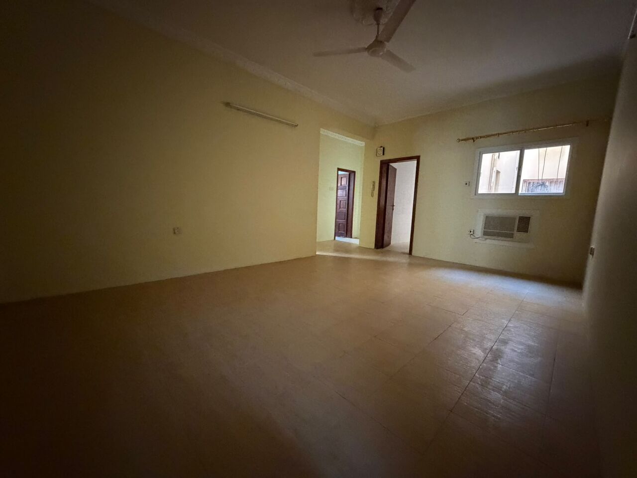 Adliya, Apartments, Flats, Houses & Villas, BHD 230/month,  2 BR,  SEMI-FURNISHED APARTMENT FOR RENT IN ADLIYA
