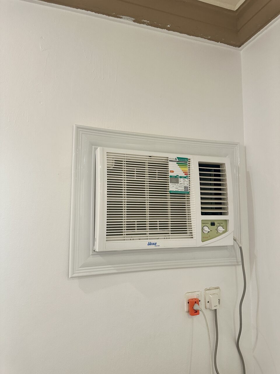 Madinah, Air Conditioners, SAR 850,  Window Air Conditioner Ugine 2.4 Ton