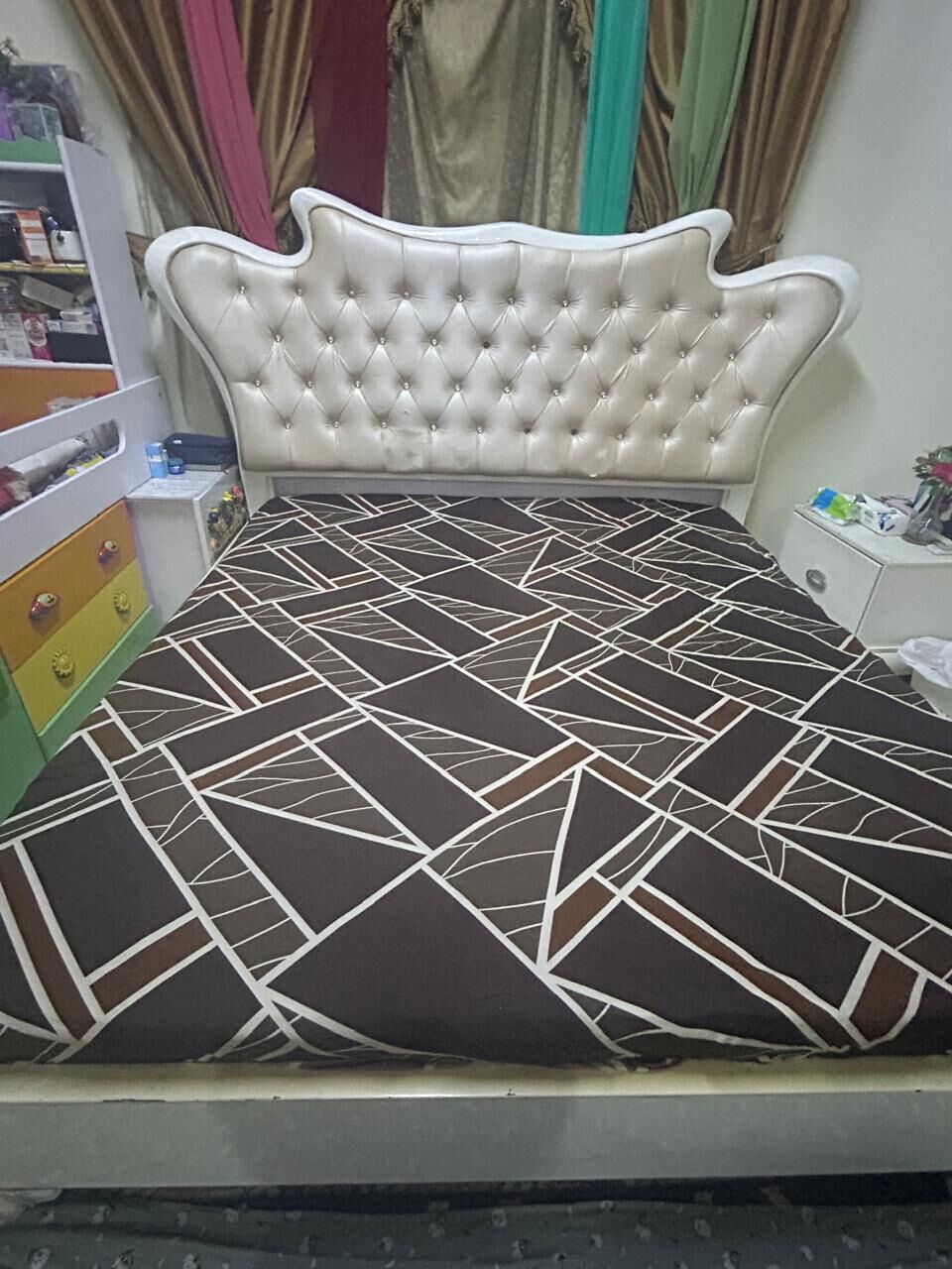 Riyadh, Household Items, SAR 1,  Bed Set And Refrigerator