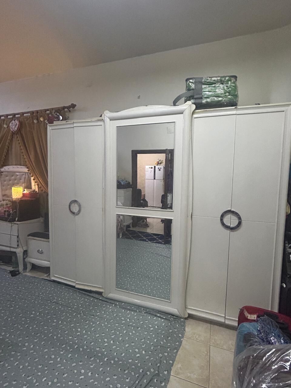 Riyadh, Household Items, SAR 1,  Bed Set And Refrigerator