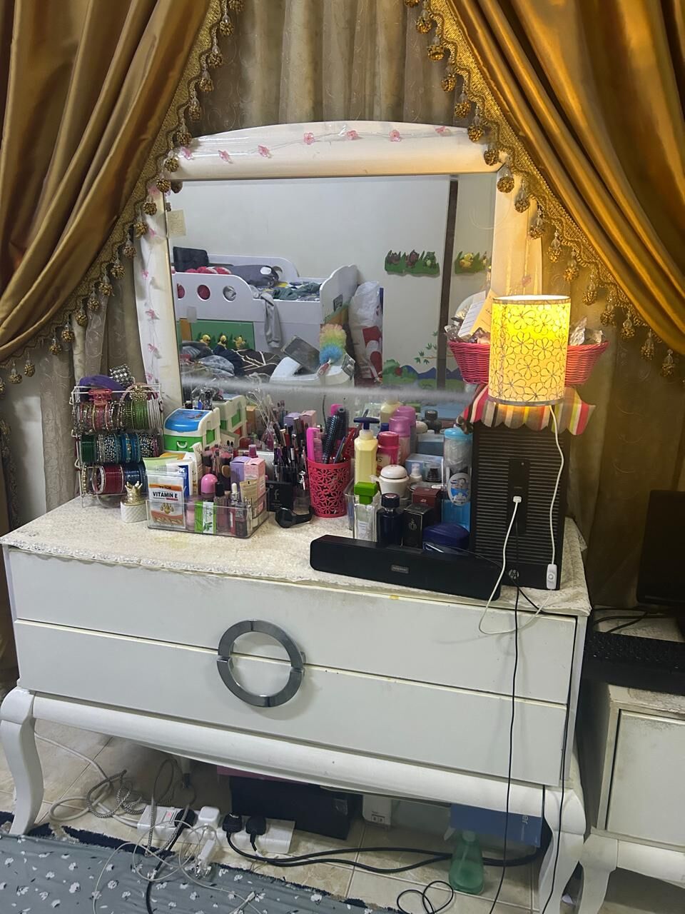 Riyadh, Household Items, SAR 1,  Bed Set And Refrigerator