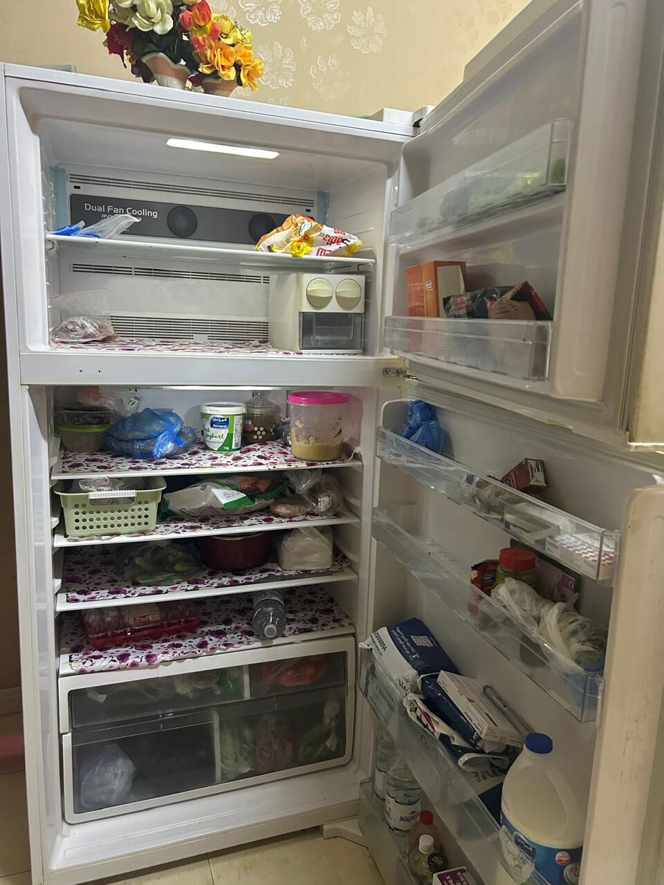 Riyadh, Household Items, SAR 1,  Bed Set And Refrigerator