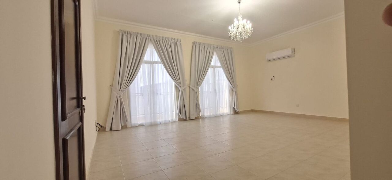 Mahooz, Apartments, Flats, Houses & Villas, BHD 280/year,  1 BR,  Semi Furnished 1 Bedroom 1 Bathroom Big Balcony In With Ewa Flat For Rent