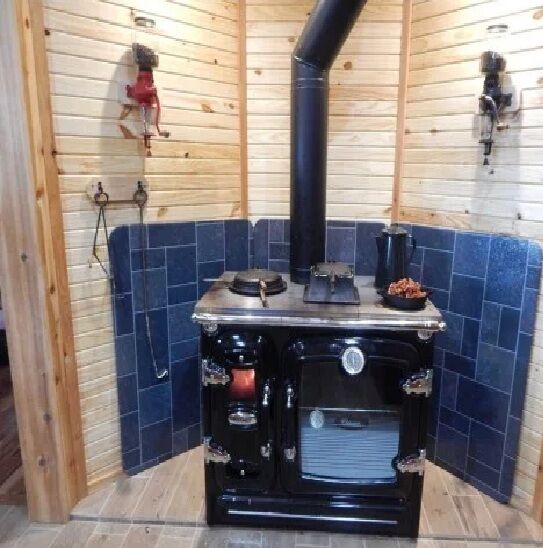 New York, Heavy Equipment, USD 2200,  Cast Iron Wood Cook Stove
