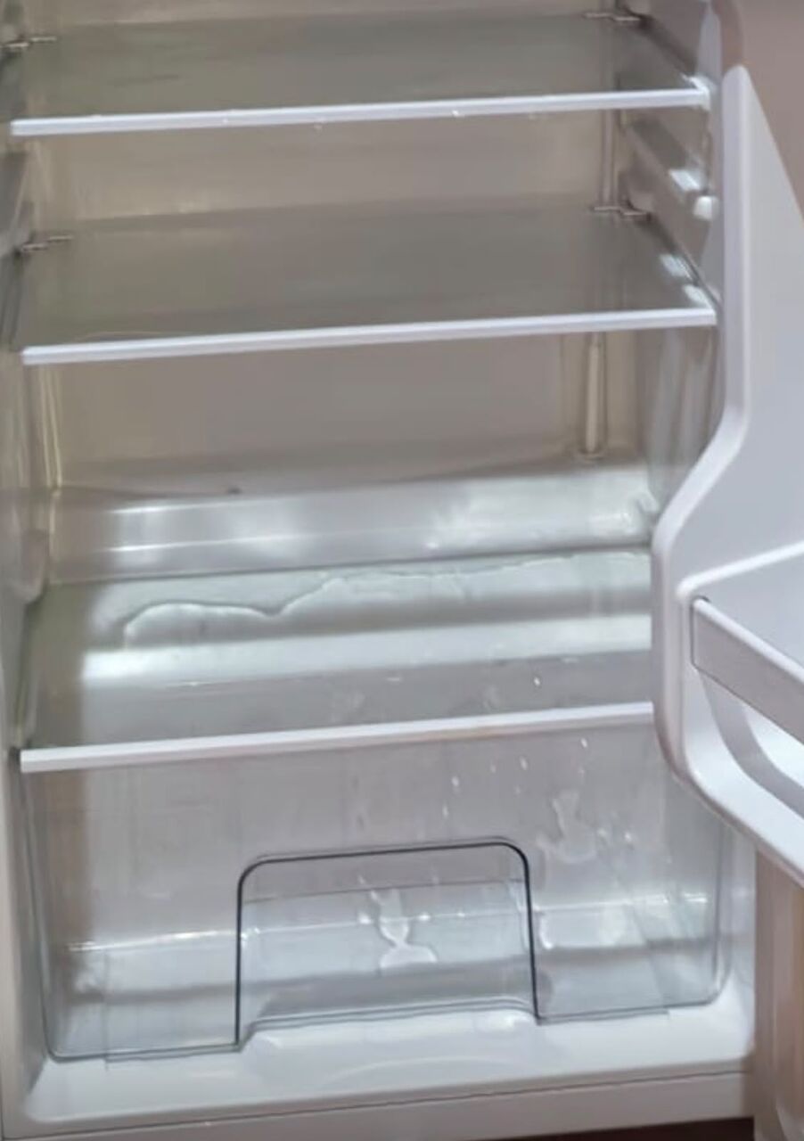 Riyadh, Household Items, SAR 650,  Refrigerator Medium, Matters Single Bed And  OfficeTable
