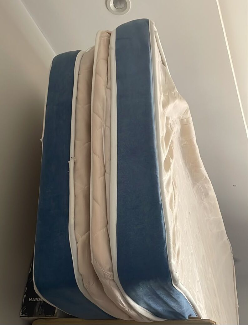 Riyadh, Household Items, SAR 650,  Refrigerator Medium, Matters Single Bed And  OfficeTable