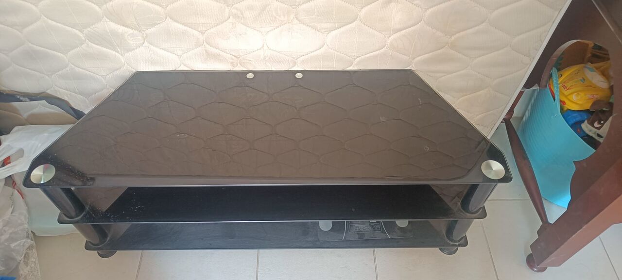 Umm Al Hassam, Furniture, BHD 10,  Glass Table For TV BD 10 ONLY