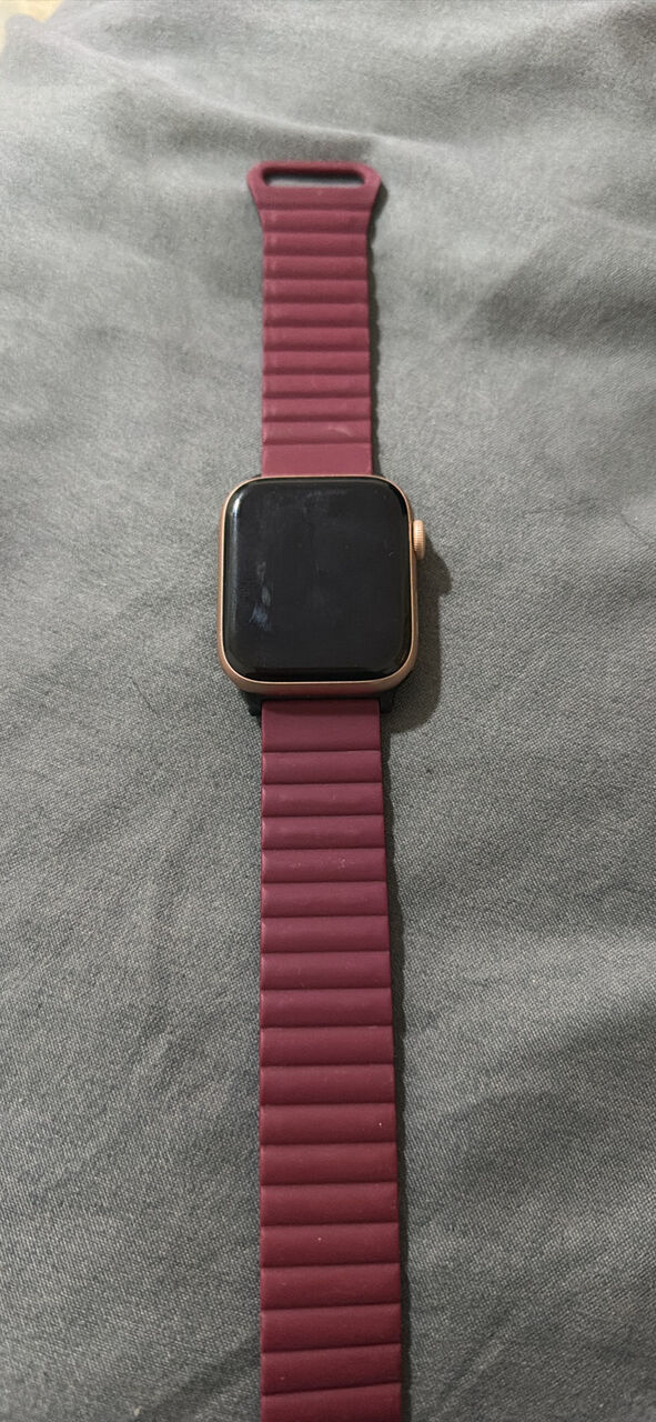 Jubail, Watches, SAR 800,  Apple Watch Series 6