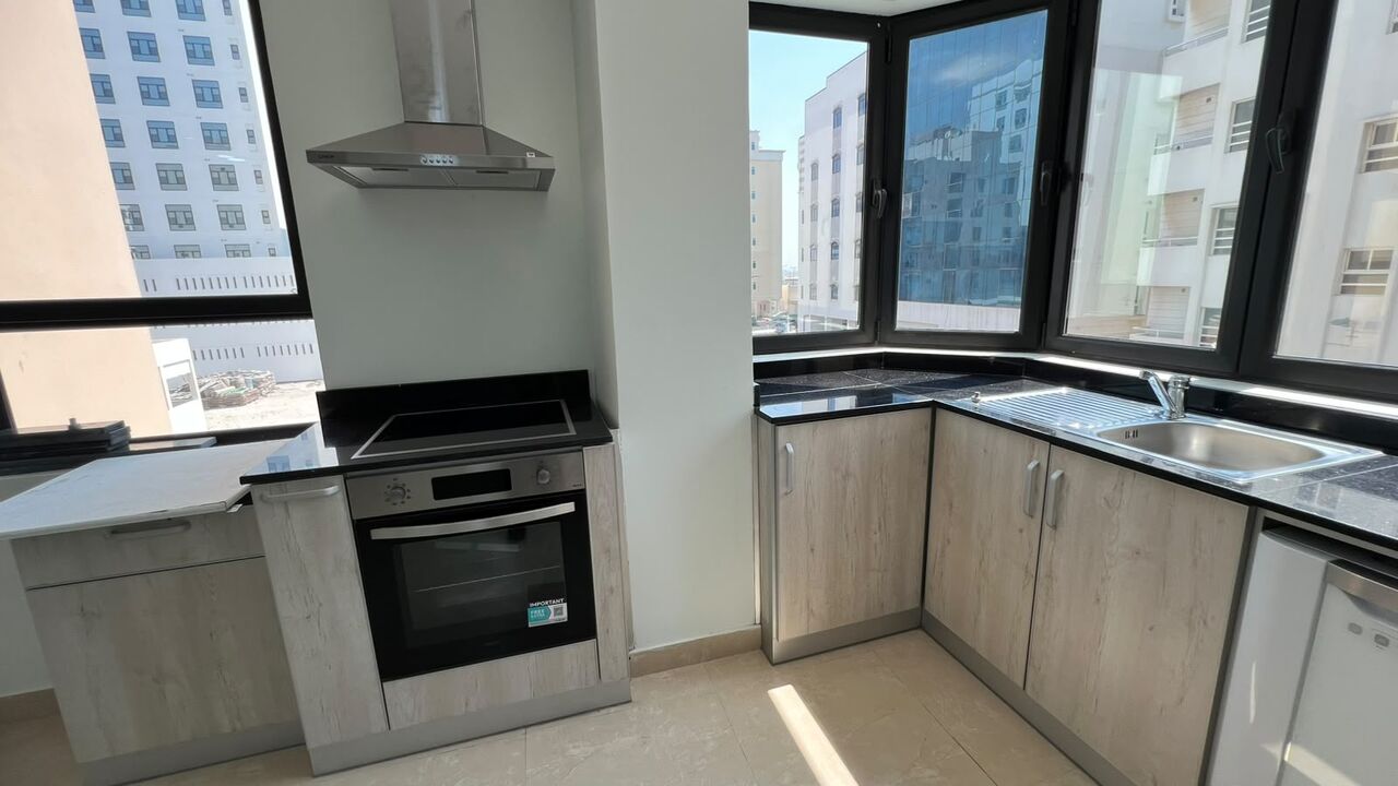 Janabiya, Apartments, Flats, Houses & Villas, BHD 300/month,  2 BR,  90 Sq. Meter,  2 Bedroom Flat For Rent In Janabiya 300 BD With EWA