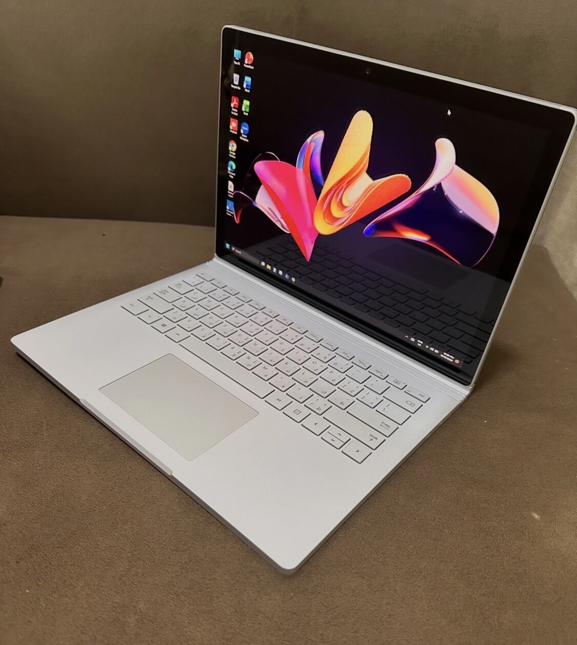 Al Baghdadyiah Al Sharqyia, Computers, SAR 2700,  Microsoft Surface Book 2 13.5